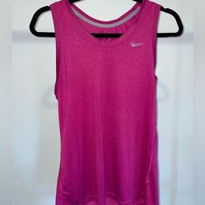 Nike top
